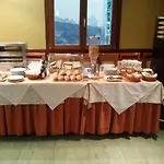 如拉切拉格兰酒店