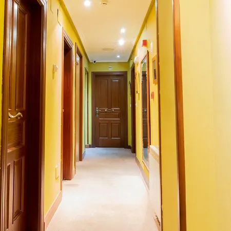 Gran Rural Cela Hotel Belmonte De Miranda